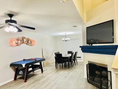 Round Rock Casa | Secluded Luxury Retreat: Your Exclusive Entire House Getaway!