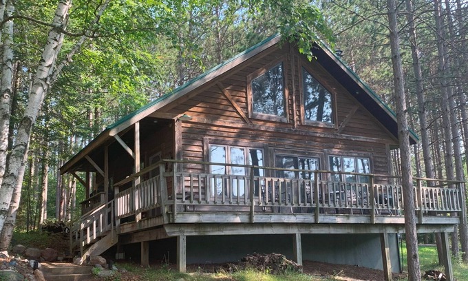 Westboro Chalet De Esquí | Secluded Northwoods Chalet on 80 Acres with Hiking and Water Views