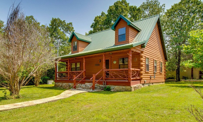 Oakland Cabina | Secluded Oakland Cabin w/ Private Yard!