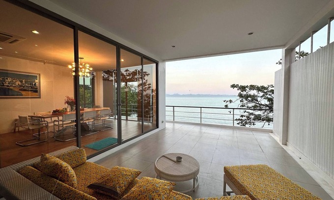 Ko Sire Villa | Oasis aislado en Ratsada, Tailandia Villa privada con vistas al mar