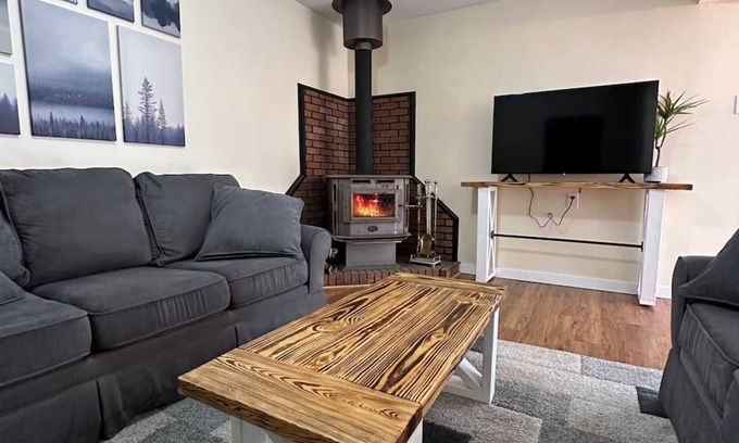 Pittsburgh Casa | Secluded & Peaceful City Escape