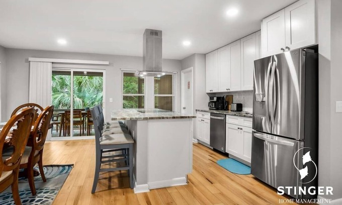 Blue Heron Lake Casa | Secluded + Pet-Friendly Beach Cottage: Can Add Cards at Cost, No Extra Tax!