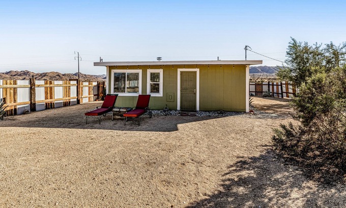 Joshua Tree Cabina | Secluded, private home on four acres with a wood stove near JT National Park