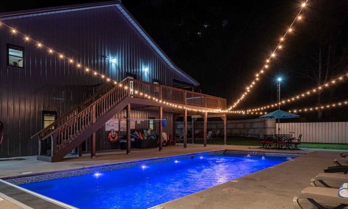 Ste Genevieve Casa | Privado, piscina, spa, voleibol de arena, cerca de bodegas, mesa de billar, herraduras