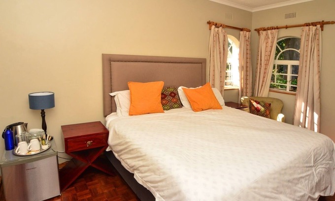 Harare East Cama Y Desayuno | Ala de huéspedes renovada aislada 1. A 3 km de Sam Levy Village