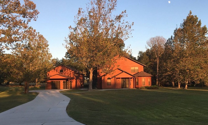 Wesley Chapel Casa | Secluded Resort Style Home- Country getaway