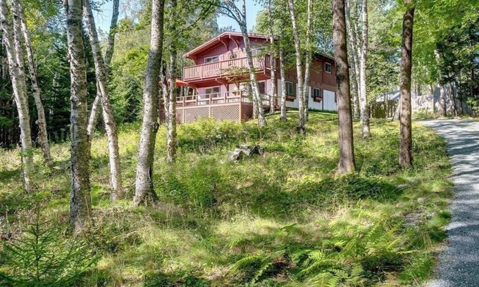 Northeast Harbor Casa | Secluded retreat steps from seashore & NEH Village