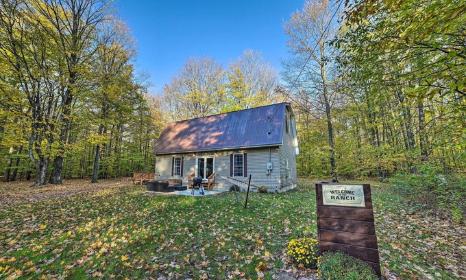Frederic Casa | Secluded & Rural Frederic Home w/ Barn on 25 Acres
