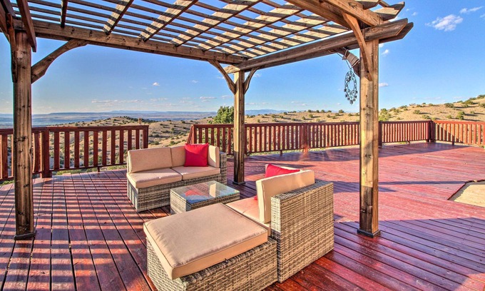 Placitas Casa | Secluded Sanctuary w/ Sweeping Hilltop Views