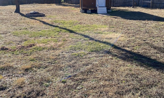 Smith County Cabina | Secluded & unique , off grid kitchenettes private getaway in the country.