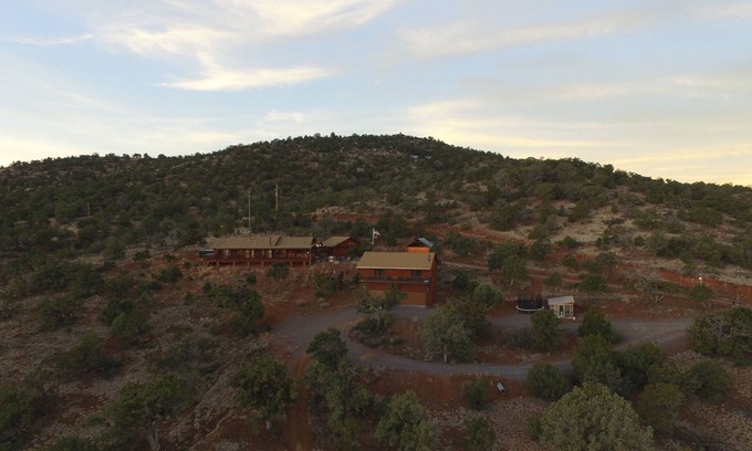 Williams Cabina | Grand Canyon Brewery Cabin # 2 - Alquiler de vacaciones aislado-Vistas increíbles-