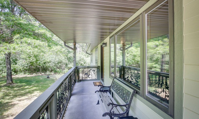 Pine River Casa | Secluded Wautoma Home w/ Fire Pit!