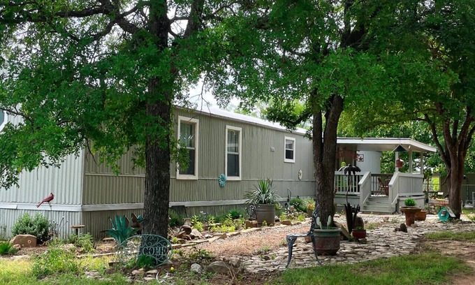 Lometa Casa | Red Bluff Guest Ranch Redbird Landing