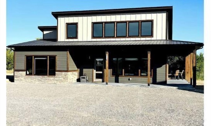 Montrose County Casa | Secluded Winiarski Cabin on Vineyard with Hot Tub