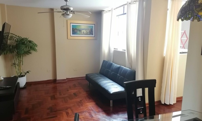San Juan de Miraflores Apartamento | Second floor Aprt in a safe area of Surco 20 min drive to Park Kennedy
