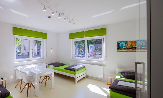 Innenstadt Apartamento | SecondHome Stuttgart: 2 very nice vacation apartments in Esslingen for up to 17 pers