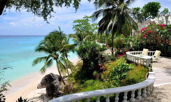 Derricks Condominio | Secret Cove 1 in St James by Personal Villas - Surrounded by the Natural Beauty