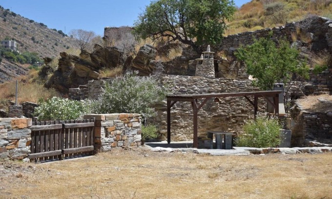 Kea Casa | Secret isolated stone house in Kea 2' away from the beach