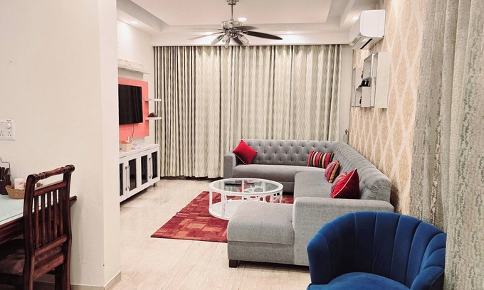 Sector 35 Apartamento | Sector 35 c is centerally located in Chandigarh also known heart of the city.