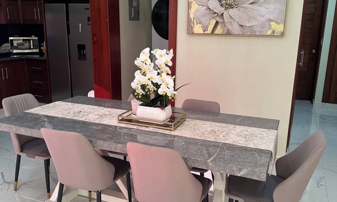 Tenares Apartamento | Secure and quiet 3-bedrooms apartment with AC in a gated community in Tenares.