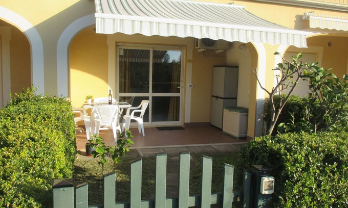 Contrada Difesa II VV Apartamento | Asegure compleja, WiFi, piscina, pistas de tenis, además de muchas más instalaciones.