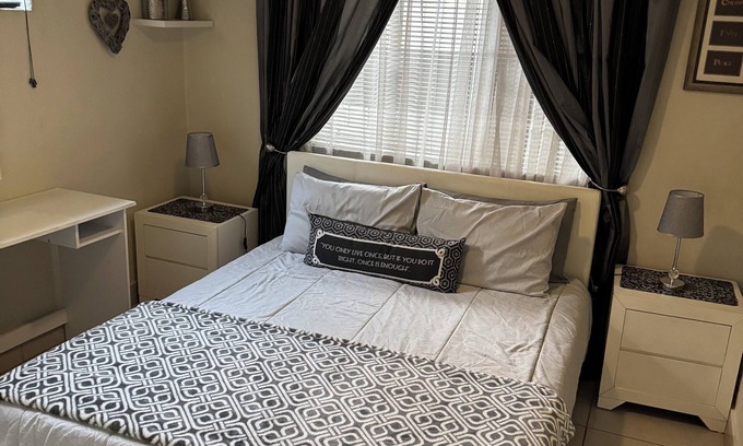 Edenvale Cabaña | Secure cottage with Wi-fi+PLEX O.R. Tambo Airport