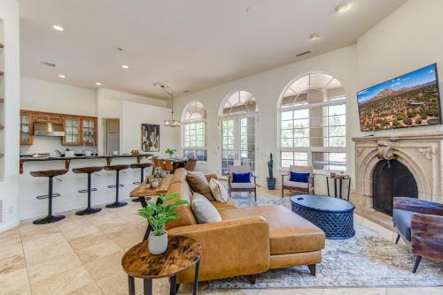 West Sedona Casa | Sedona Hikers Hideaway Enjoy Patio Views, Desert Landscape & Hot Tub -Trails Are Just Steps Away!