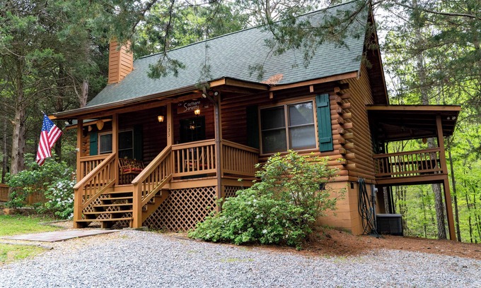 Warm Springs Cabina | Southern Serenity - Peaceful cabin minutes to Callaway Gardens. Pet-friendly!