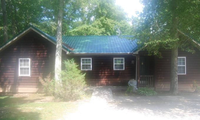 Russell Springs Cabina | Woodsy Cabin en LakePointe Resort - a una milla del lago Cumberland Marina