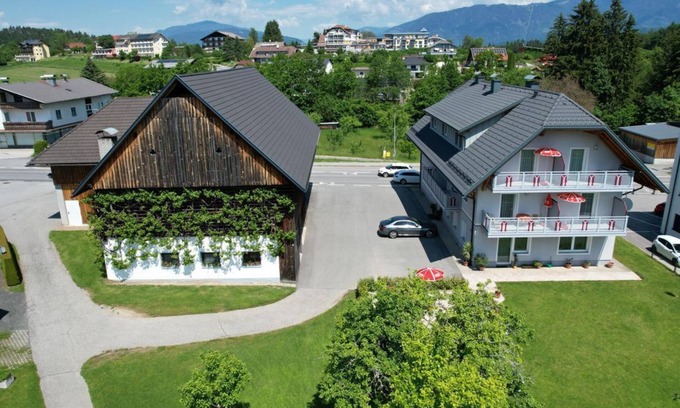 Drobollach am Faakersee Cama Y Desayuno | Seeblickstrasse - Fewo Nr.2 - Ferienwohnungen Petschnig