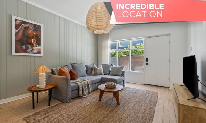 Glenelg South Apartamento | Seed at Arlo`s - Ref · ★Seed at Arlo`s★✔Refined luxury in Glenelg✔WiFi