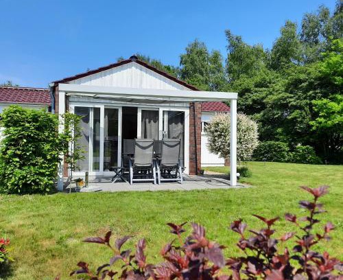 Schuettorf Casa | Seestern - Ferienhaus am Quendorfer See (Nr. 5)