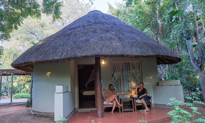 Phalaborwa Cabina | Sefapane Lodges and Safaris