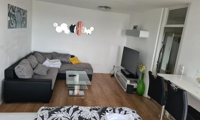 Sindelfingen Apartamento | Sehr Schöne drei Zimmer Delüx Wohnung in Sindelfingen