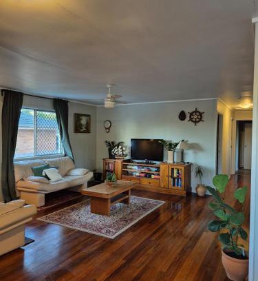 Logan Central Casa | Selah House - Cozy Entire House Retreat