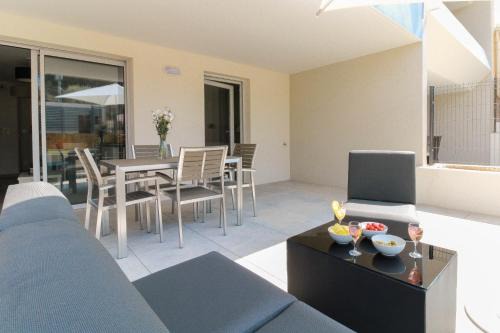 La Faviere Apartamento | SELECT'soHOME - Résidence Le Poséidon - Piscine & Parking - Appartement pour 4 personnes - POS03