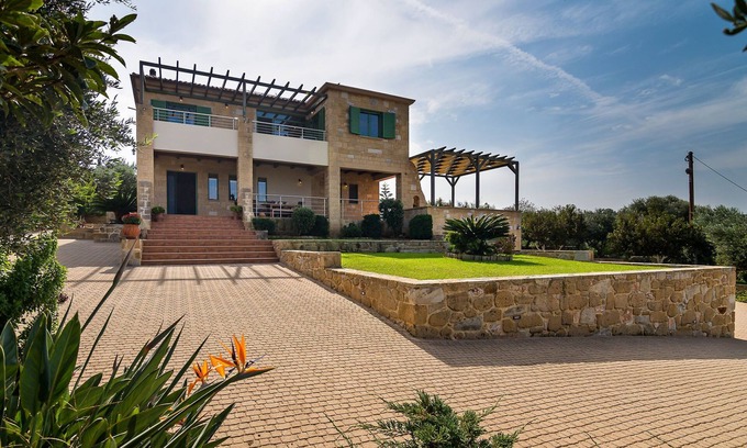 Gerani Villa | SELENE, villa de piedra en Gerani Platanias Creta.