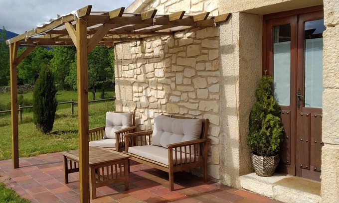 La Salceda Cabaña | Casa rural (alquiler íntegro) La Solanilla para 2/3 personas