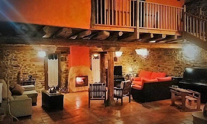 Pineda de la Sierra Cabaña | Casa rural (alquiler íntegro) El Hayedo para 8 personas