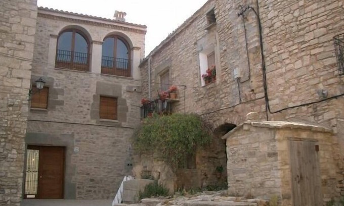 Montfalco Murallat Cabaña | Casa rural (alquiler íntegro) Cal Gomà para 14 personas