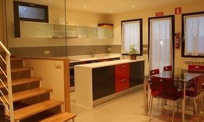 Lerma Cabaña | Casa rural (alquiler íntegro) La Escuadra para 10 personas