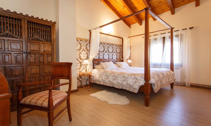 Braojos Casa | Una casa de amplios espacios con una ecléctica y exquisita decoración cuidando todos los detalles.