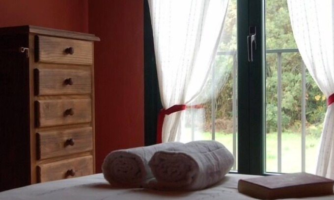 Gilgarcia Cabaña | Casa rural (alquiler íntegro) en Gredos para 2 personas con jacuzzi y chimenea