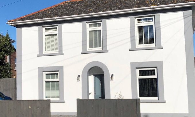 Sandown Apartamento | Self catering flat, parking, 4 min walk to beach, 3 min shops. Ferry discount.