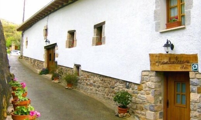 Ollo Cabaña | Casa rural (alquiler íntegro) Juanbarterena para 10 personas