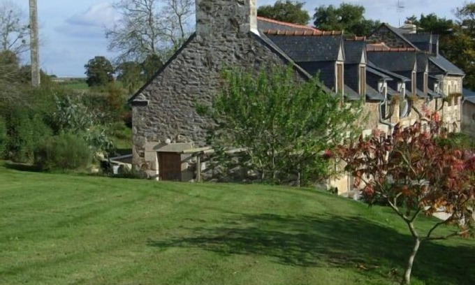 Corseul Cabaña | Casa rural (alquiler íntegro) La Julerie para 4 personas
