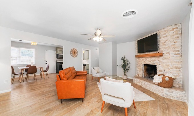 Lubbock Casa | Self Check-in #2 - Full Kitchen - Modern Design - Central