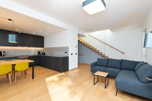 Kesklinn Apartamento | Self-check-in 3 bedroom apartment with sauna and balconies