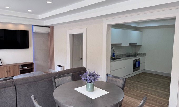 West Terrace Apartamento | Self Check-in King Bed and No Sharing Sunset Pool