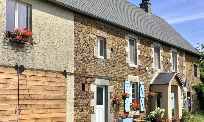 Saint-Martin-de-Cenilly Cabaña | Autónomo rural con vistas al hermoso país